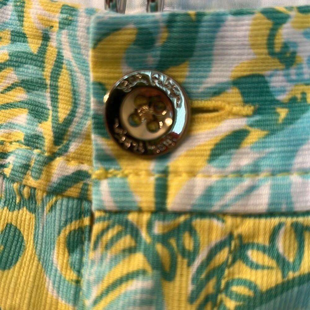 Lilly Pulitzer “Callahan short” *rare* dandelion yellow beach gypsies . Size 0 - Picture 5 of 8